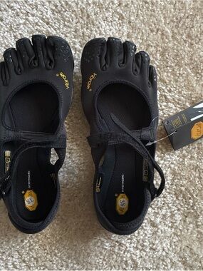 Vibram FiveFingers Black with Yellow Logo Women's Minimalist Toe Shoes